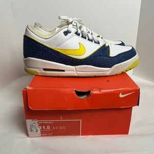 Nike Air Assault Men’s 11.5 White  Zest Academy Blue 316421-171 w/ Original Box
